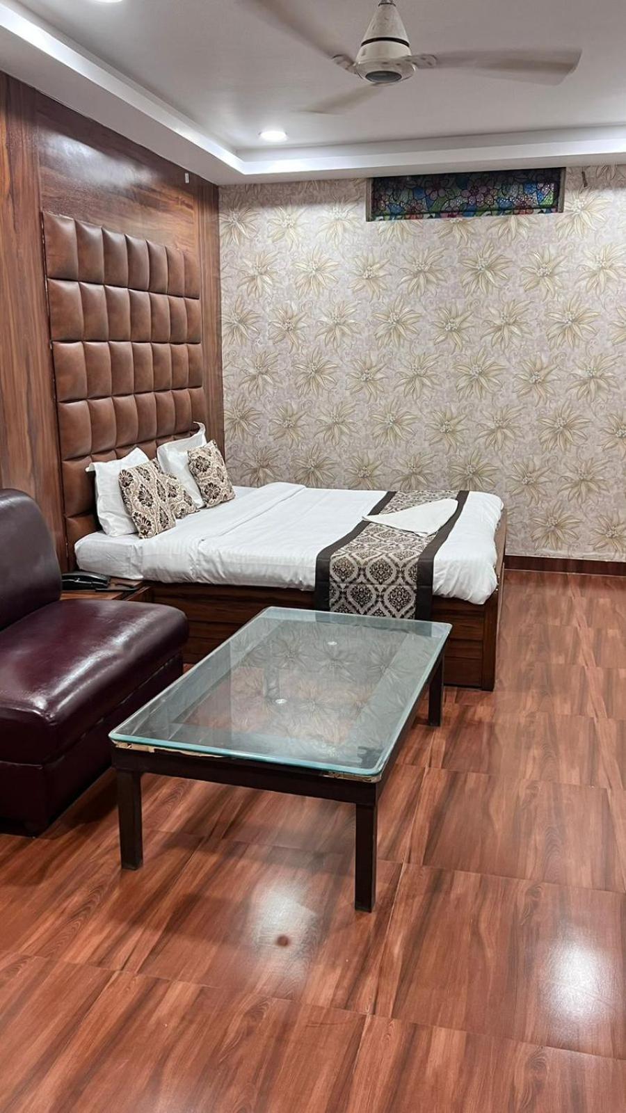 Hotel S P International A Unit Of Mavis Group 勒克瑙 外观 照片