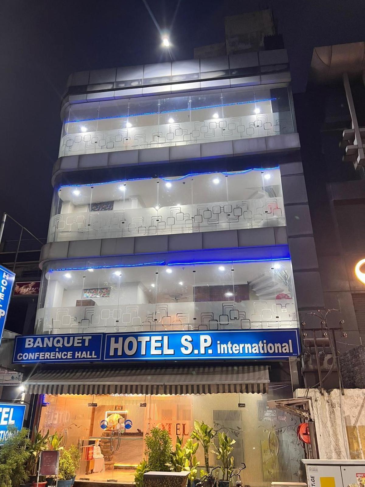 Hotel S P International A Unit Of Mavis Group 勒克瑙 外观 照片